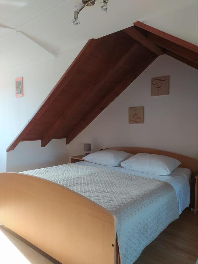 Apartment Room Parcina Trogir Bagian luar foto