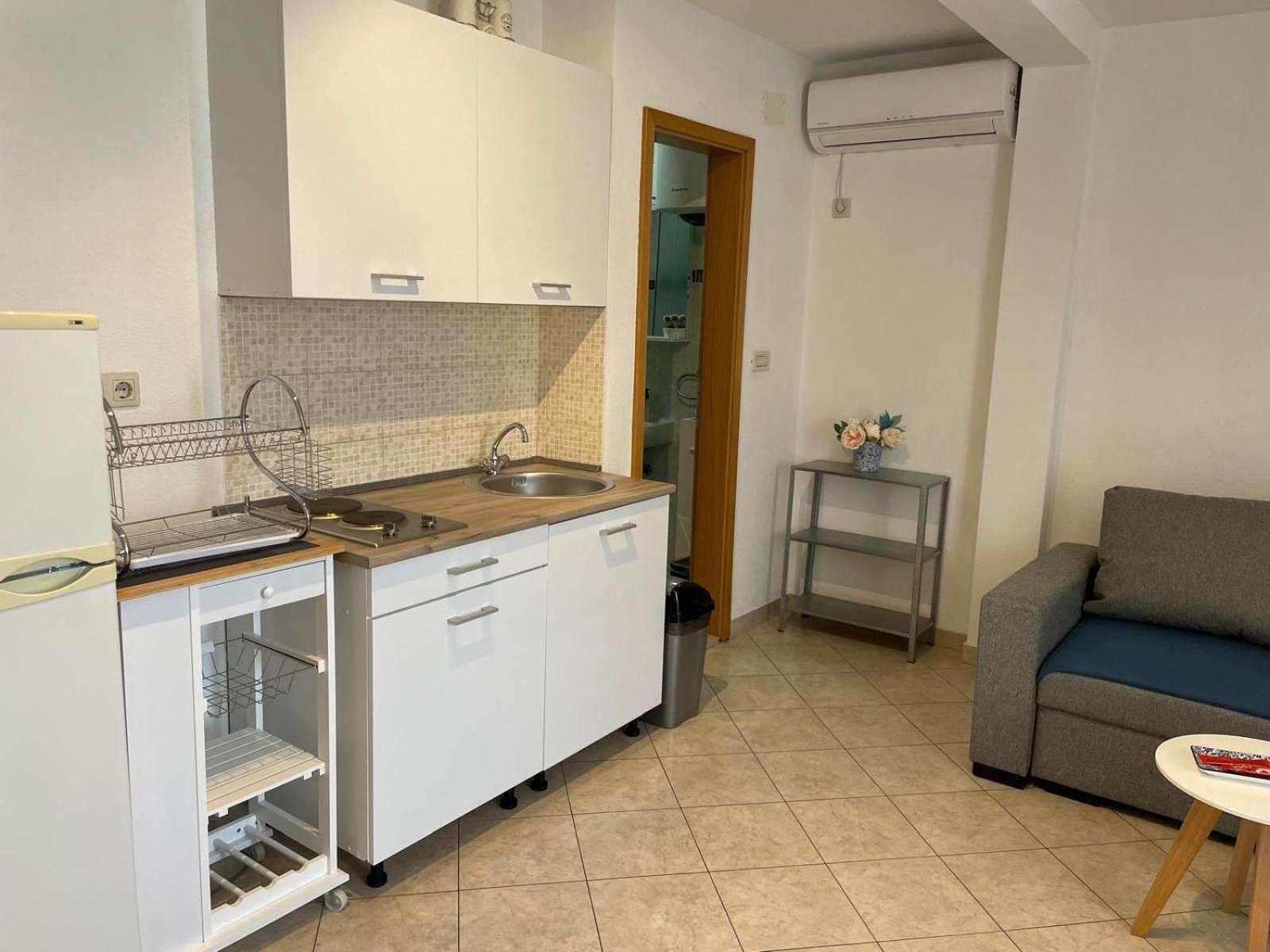 Apartment Room Parcina Trogir Bagian luar foto